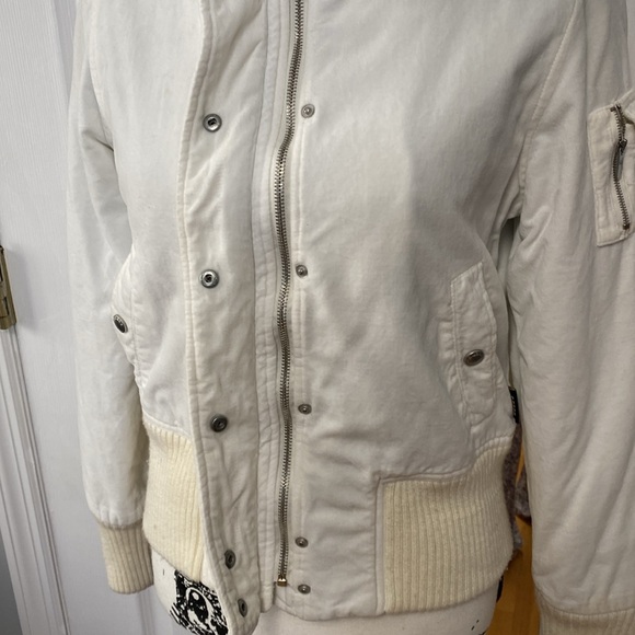 Coat - Picture 5 of 9